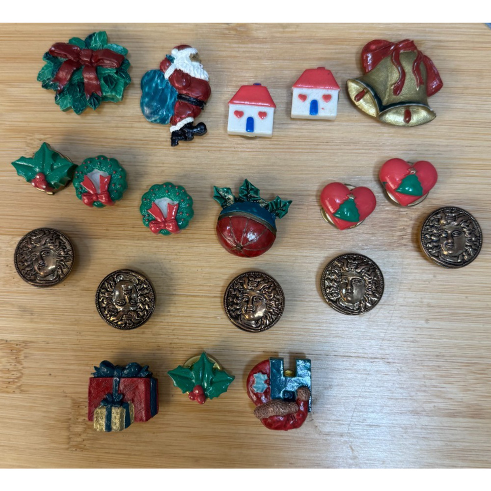 Vintage Christmas Button Covers Lot 19 Santa Holiday Sweater Costume